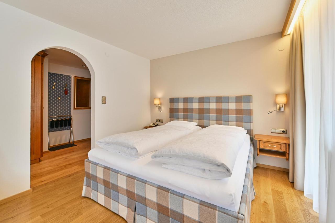 Hotel Garni Sursilva Lech am Arlberg Bagian luar foto