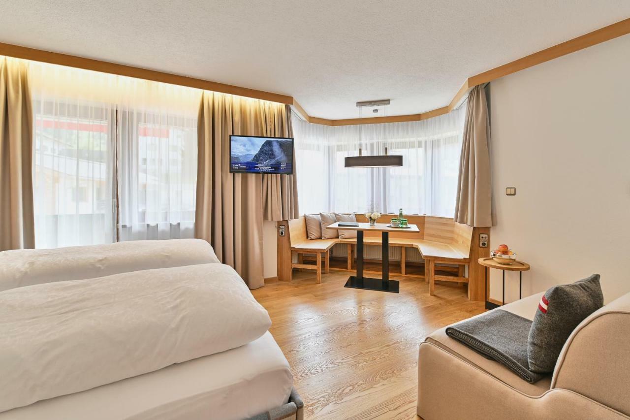 Hotel Garni Sursilva Lech am Arlberg Bagian luar foto