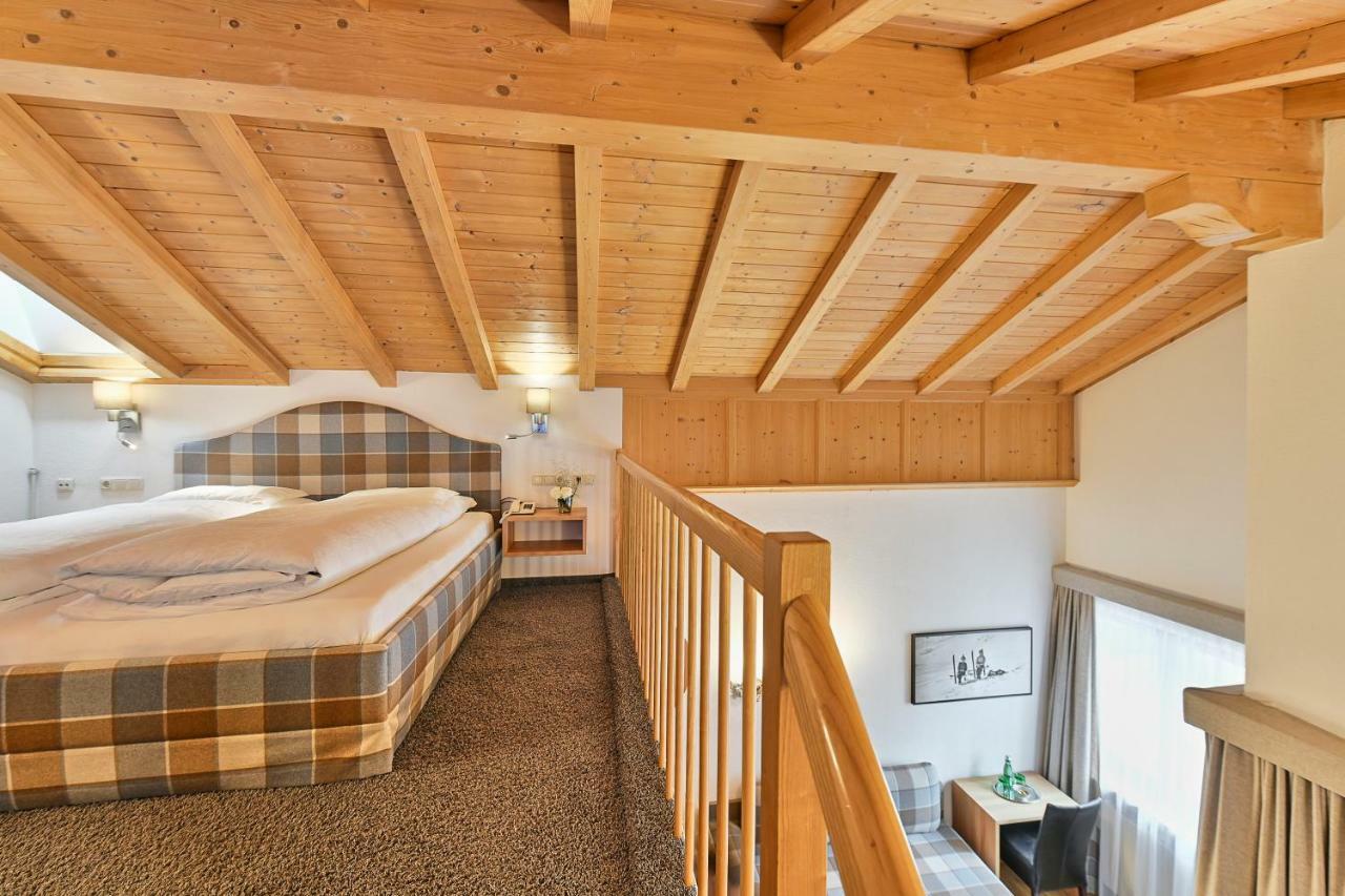 Hotel Garni Sursilva Lech am Arlberg Bagian luar foto